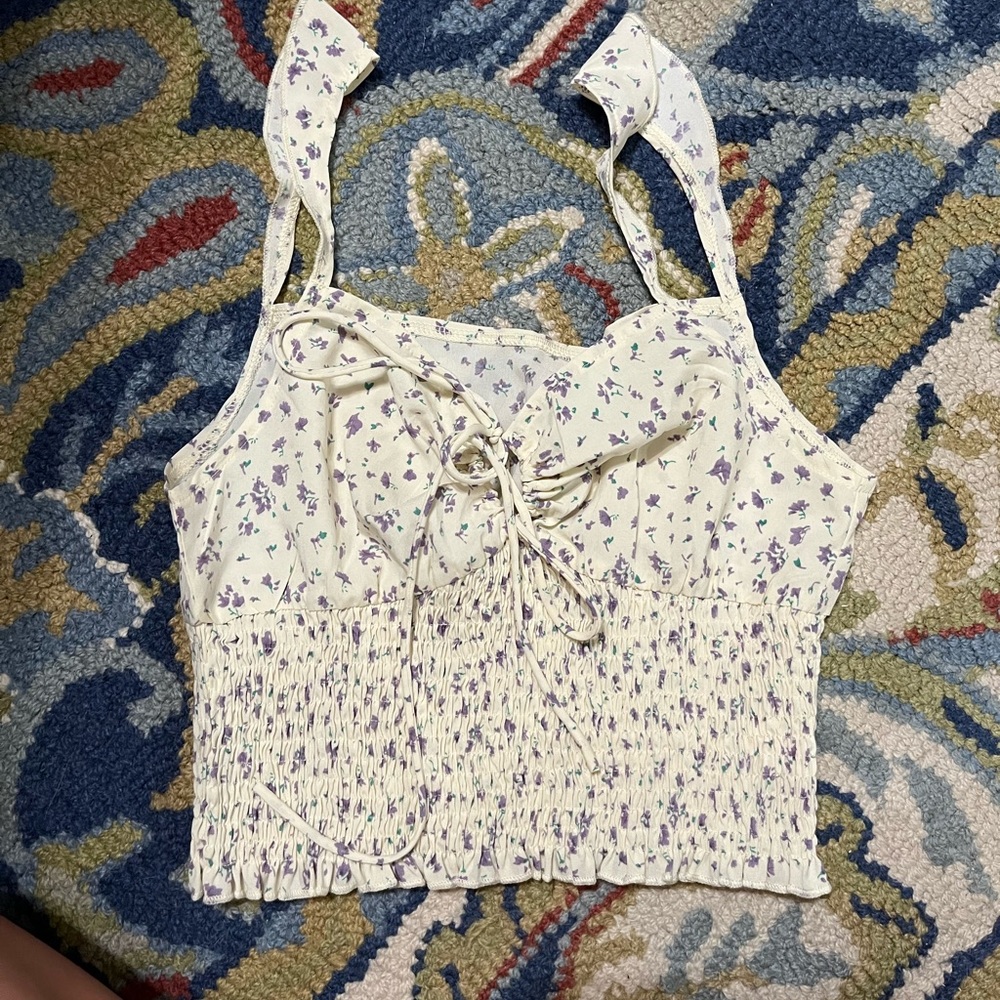 White cropped tank, with purple flowers
